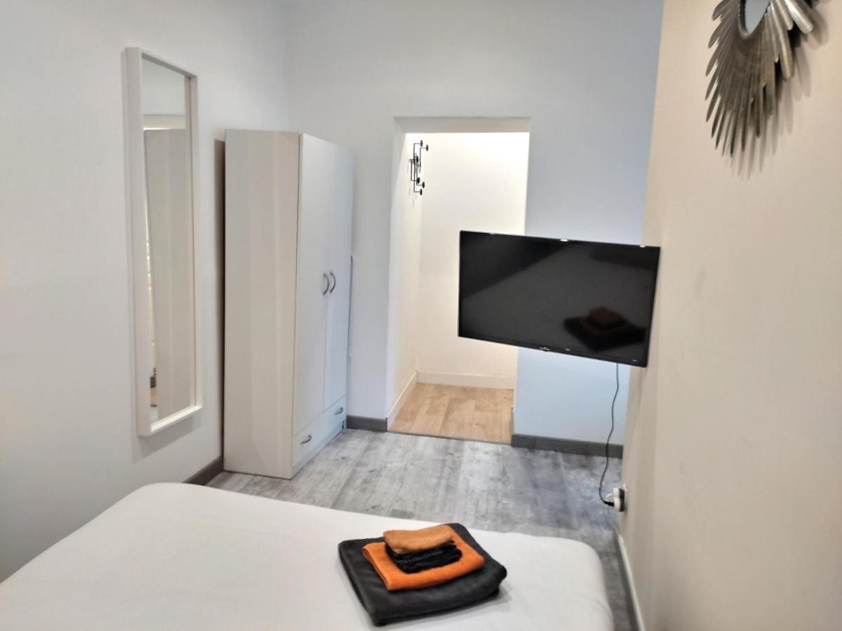 Chambre 26M - Salon Et Kitchenette Prive - Wifi Woippy Екстериор снимка